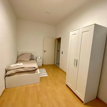 公寓 Schone 2-zimmer In Mit Wlan! 纽伦堡